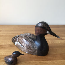 Load image into Gallery viewer, Archipelago Little Grebe With Chick Wood Carving