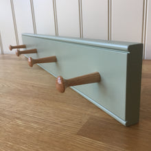 Load image into Gallery viewer, Traditional Shaker Peg Rail With Oak Pegs - Litchen