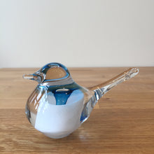 Load image into Gallery viewer, Svaja Basil Bird White/Teal Glass Ornament Paperweight