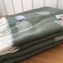 Load image into Gallery viewer, Tweedmill Animal Print Jacquard Throw - Hedgehog