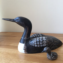 Load image into Gallery viewer, Archipelago Great Northern Diver With Chick Wood Carving