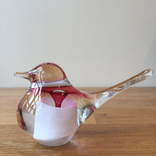 Load image into Gallery viewer, Svaja Basil Bird White/Cherry Glass Ornament Paperweight