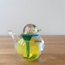 Load image into Gallery viewer, Svaja Basil Bird Yellow Glass Ornament Paperweight