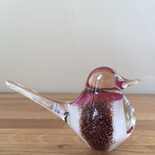 Load image into Gallery viewer, Svaja Basil Bird Brown/White Glass Ornament Paperweight
