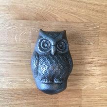 Load image into Gallery viewer, Owl Cast Iron Door knocker Antique Iron Vintage Country Cottage Style