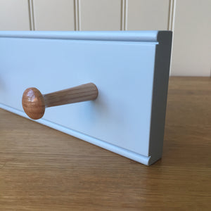 Traditional Shaker Peg Rail With Oak Pegs - Parma Grey