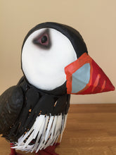 Load image into Gallery viewer, Archipelago Puffin Metal Garden Bird Sculpture