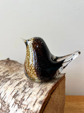 Load image into Gallery viewer, Glass Wren Bird Sculpture Ornament Pop