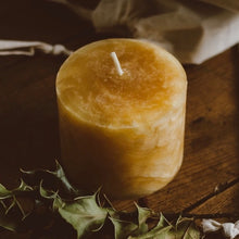 Load image into Gallery viewer, Marbled Beeswax Candle - Natural Sustainable Country Gift