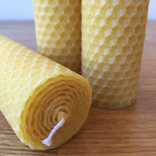 Load image into Gallery viewer, Beeswax Honeycomb Pillar Candles - Set of 4 Natural Sustainable Country Gift