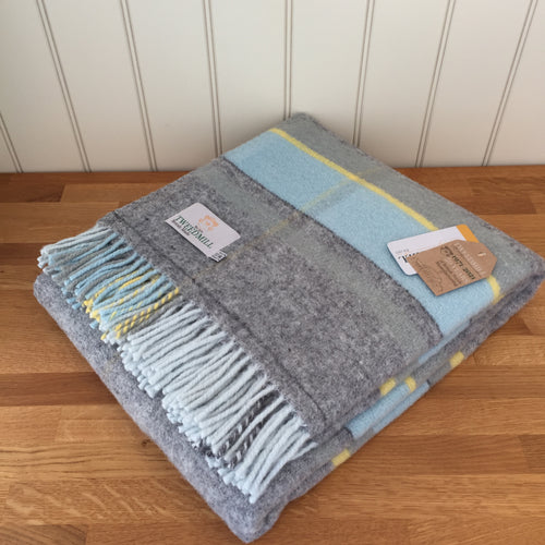 Tweedmill Drapers Collection - Mills Check Pure New Wool Throw