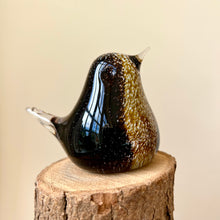Load image into Gallery viewer, Glass Wren Bird Sculpture Ornament Pop