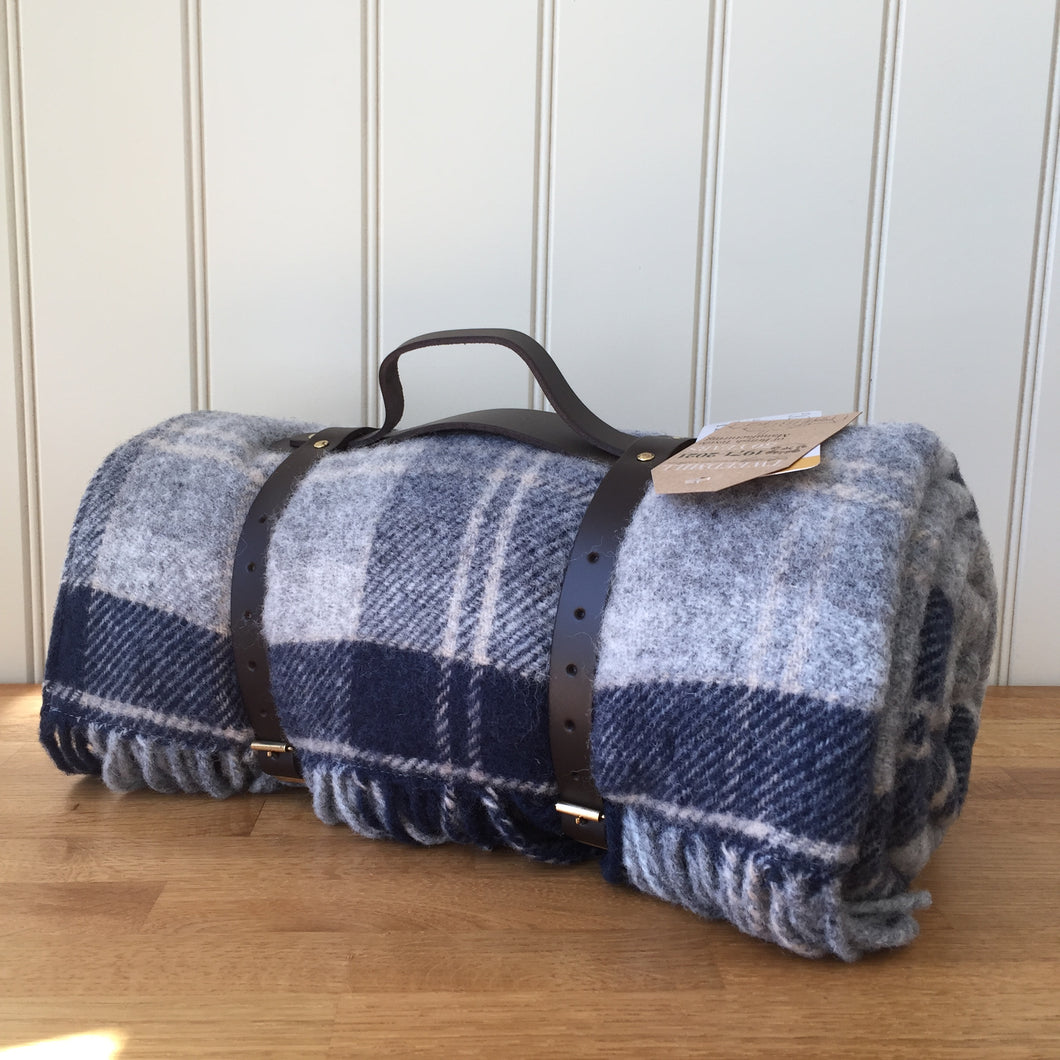 Tweedmill Polo Picnic Rug Pure New Wool Navy / Bannockbane with Waterproof Backing and Leather Carry Strap