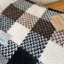 Load image into Gallery viewer, Tweedmill Recycled 100% All Wool Celtic Weave Check Throw
